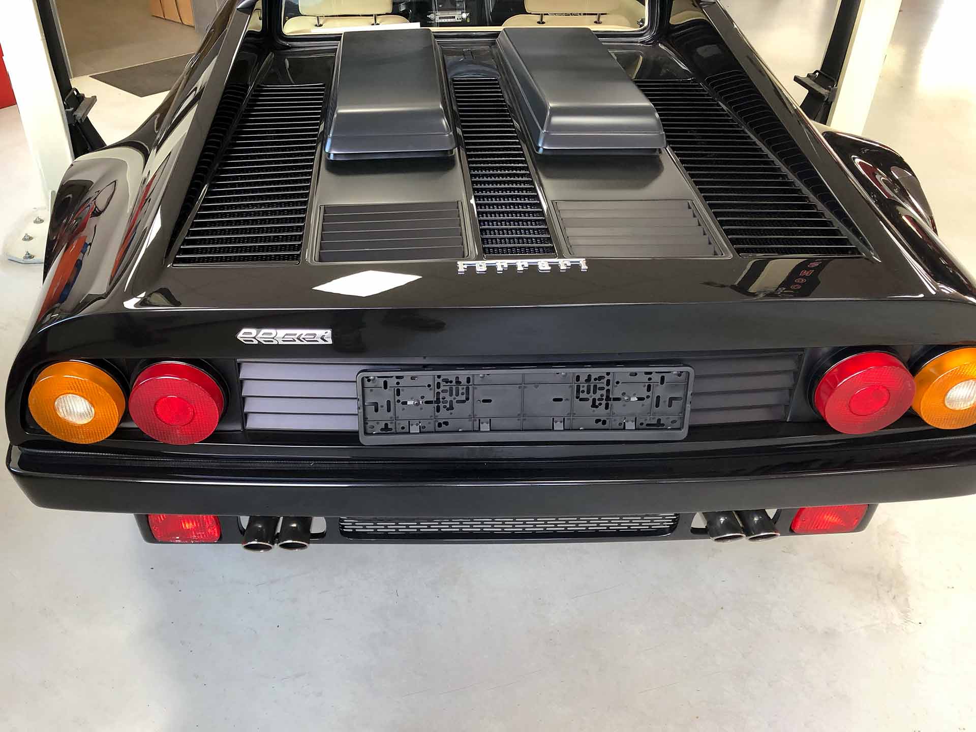 Ferrari 512BBi - overhauled by FEHR