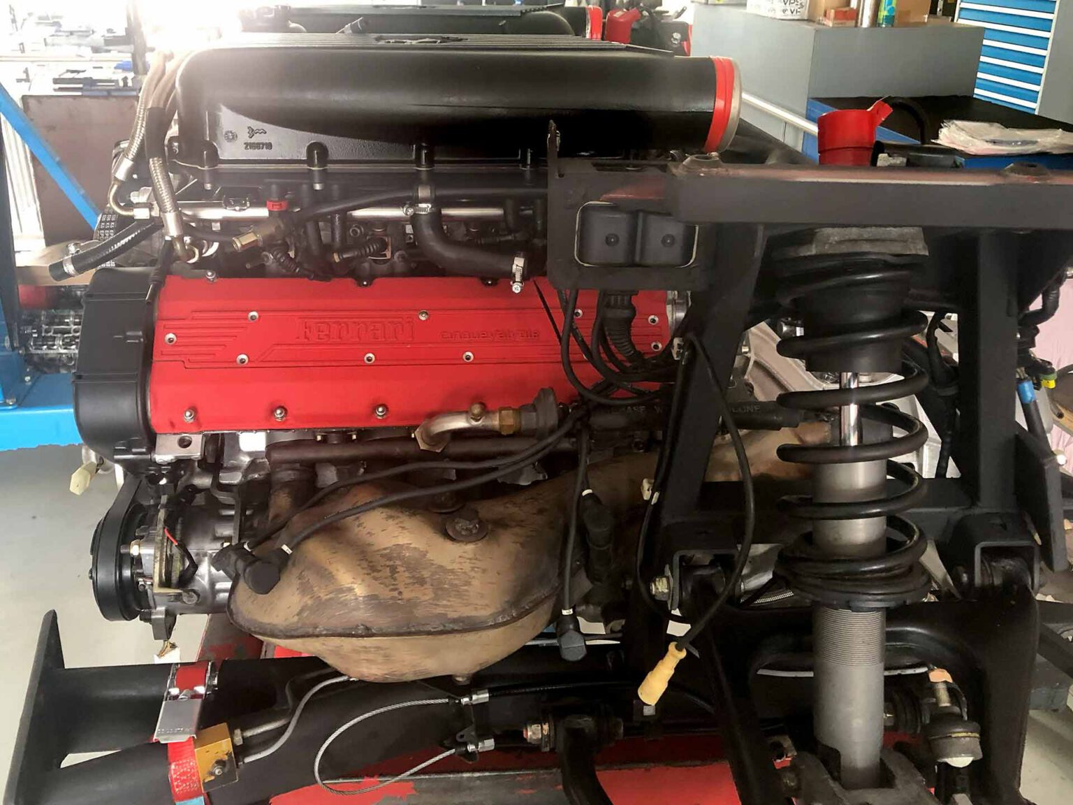 Ferrari F355 Service Motor Inspektion