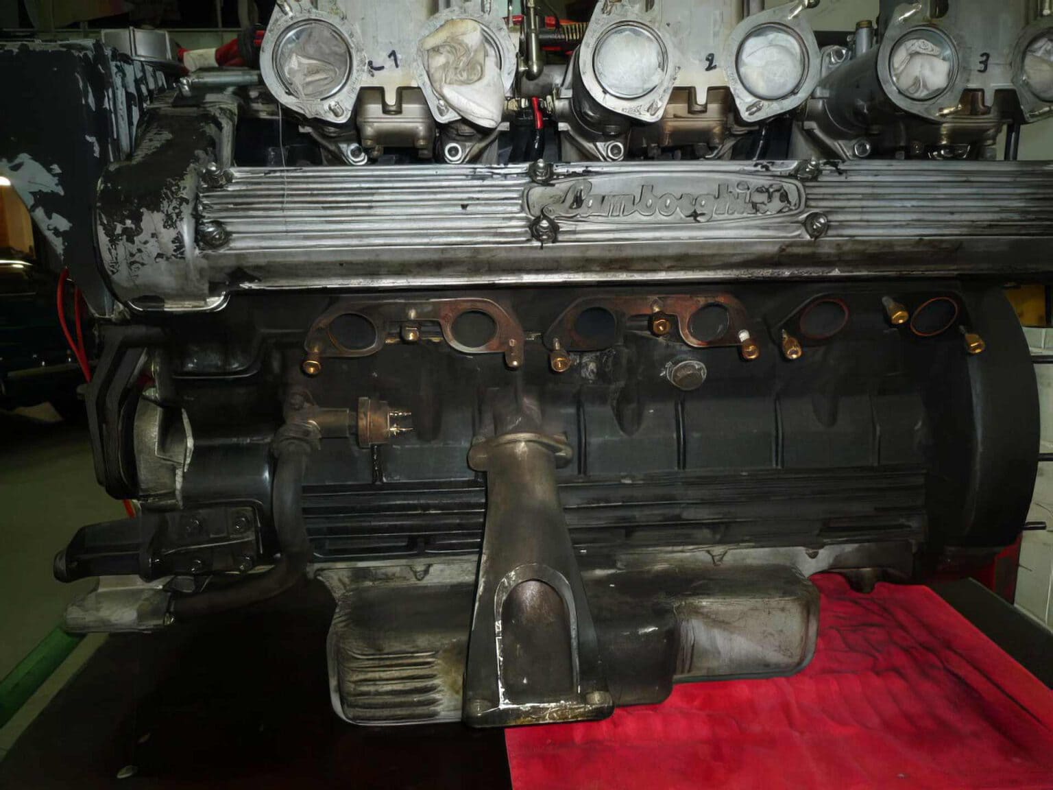 Lamborghini Jarama vor Revision